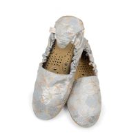 SALE - HOLISTIC SILK MASSAGESLIPPERS "SILVER CRANE" SMALL