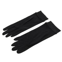 SALE - HOLISTIC SILK PURE SILK MOISTURISING GLOVES BLACK
